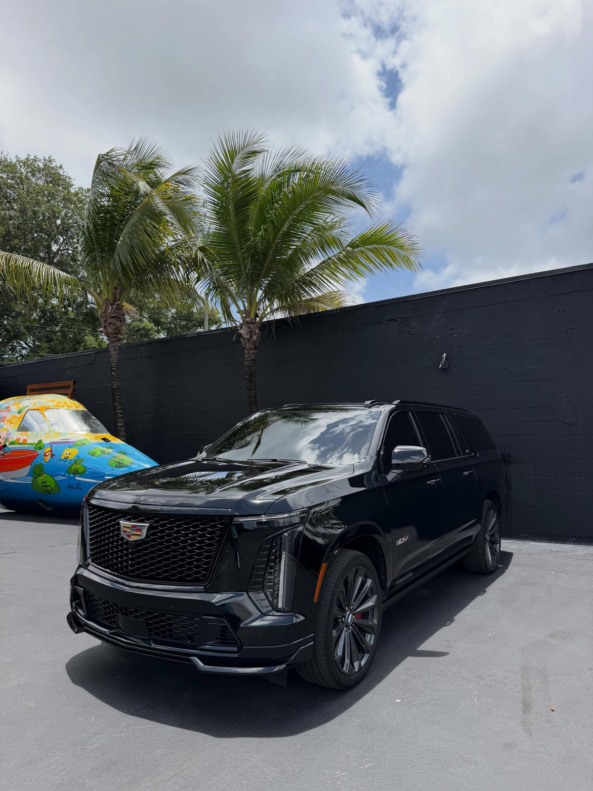 Escalade V