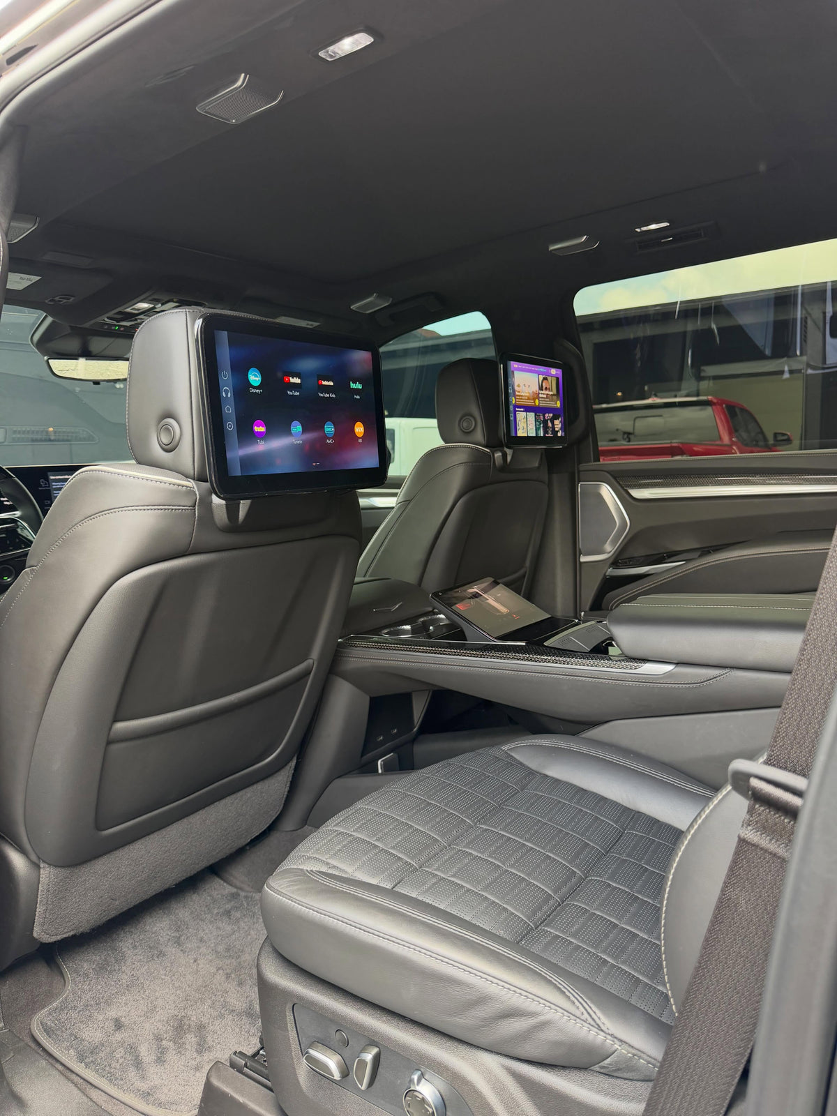 Escalade V