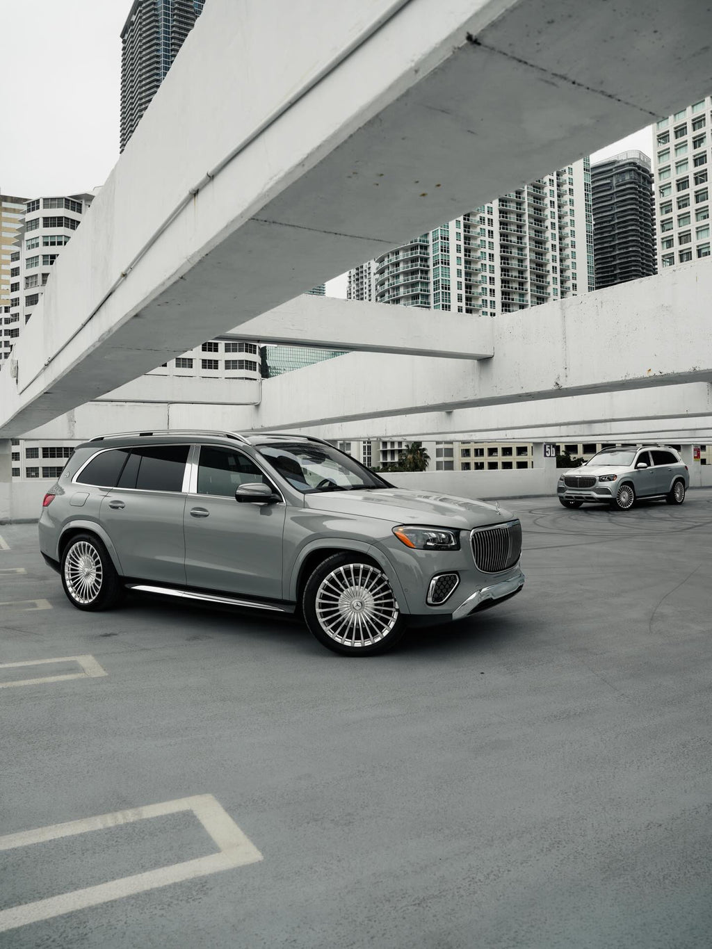 Mercedes Benz GLS600 Grey